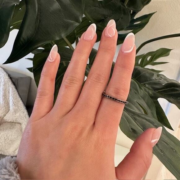 Black gold geometric square dotted ring size 5 - Picture 1 of 2